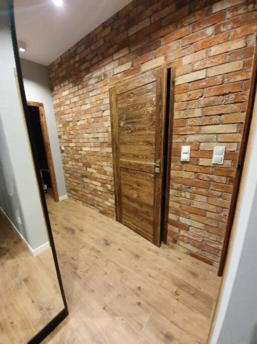 Vip Apart Bielany Przy Metrze Varsovia Exterior foto