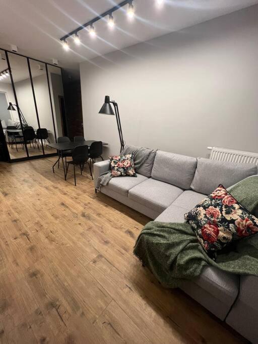 Vip Apart Bielany Przy Metrze Varsovia Exterior foto