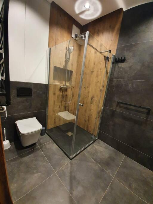 Vip Apart Bielany Przy Metrze Varsovia Exterior foto
